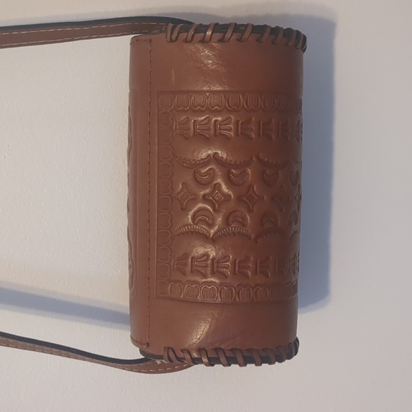 Patricia Nash crossbody cylinder bag - Picture 4 of 4